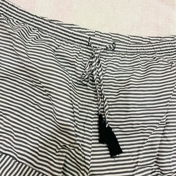 Black and white Striped nightwear shorts - Picture 2 of 8